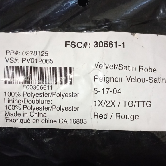 Black and red velvet robe - Picture 7 of 8